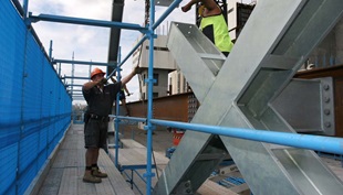 Macquarie Bank's headquarters at King Street Wharf in Sydney's CBD is a striking showcase for the design capabilities of XLERPLATE® steel. 